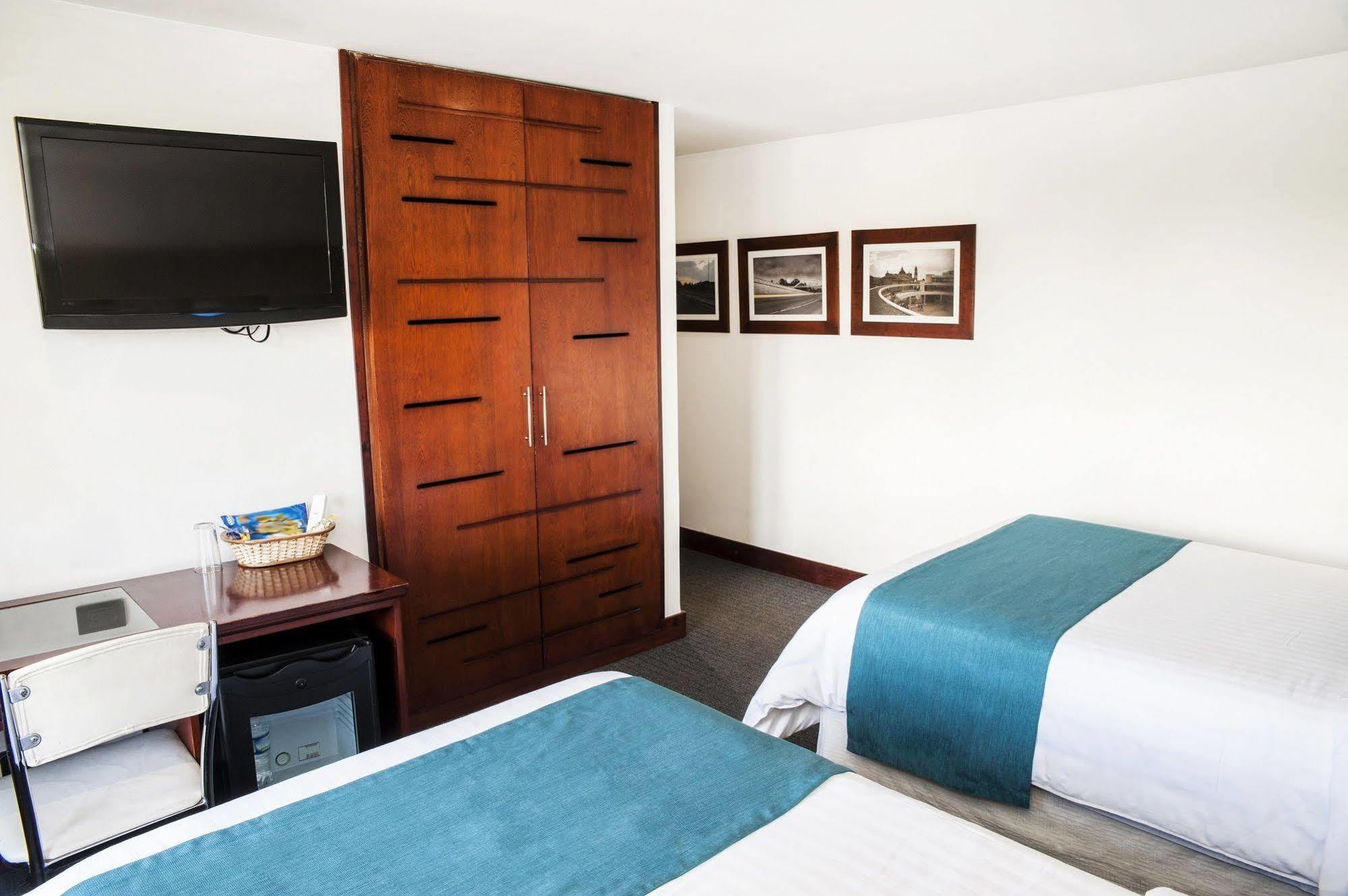 Hotel Virrey Park Bogota Bagian luar foto