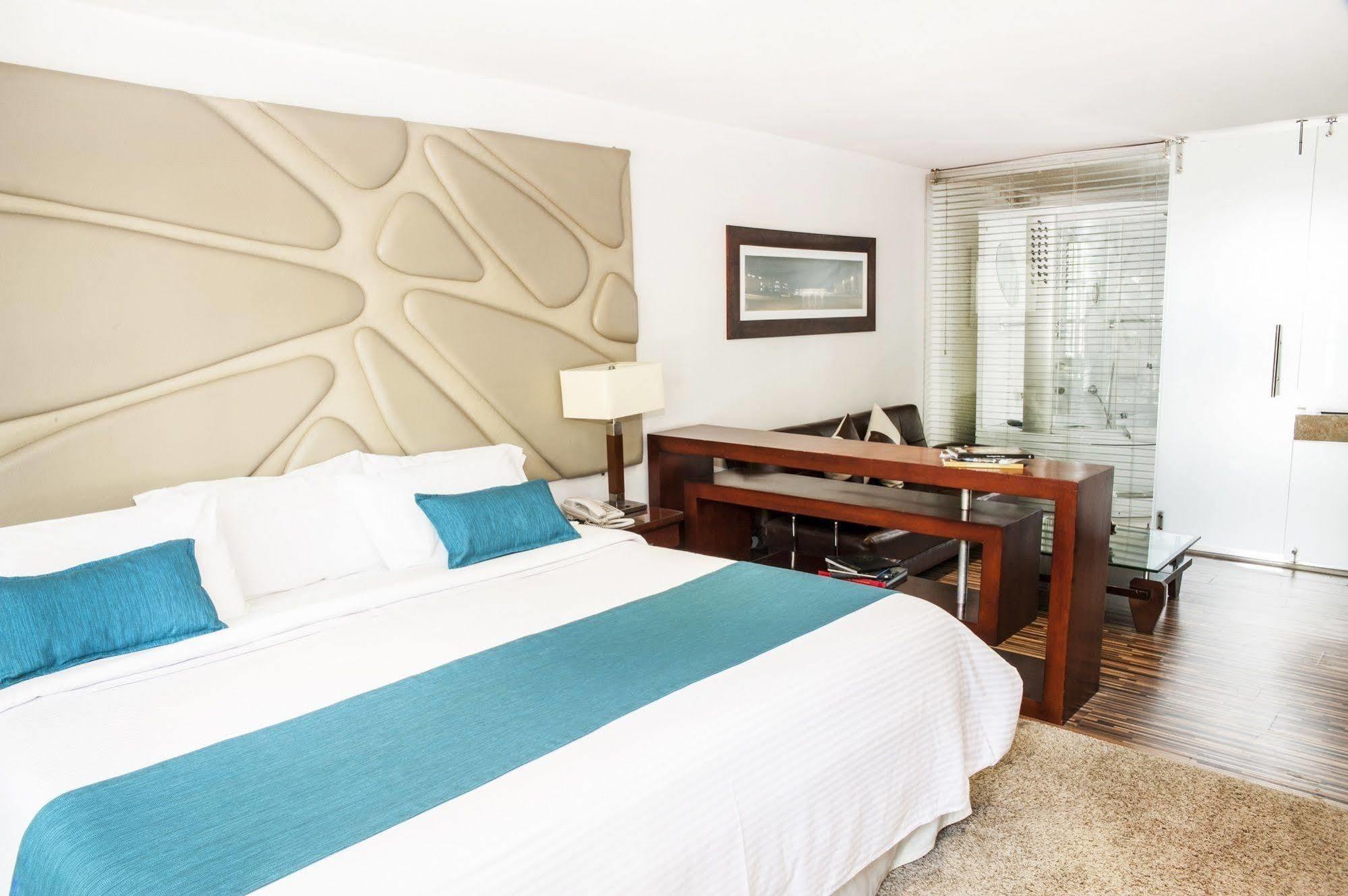 Hotel Virrey Park Bogota Bagian luar foto